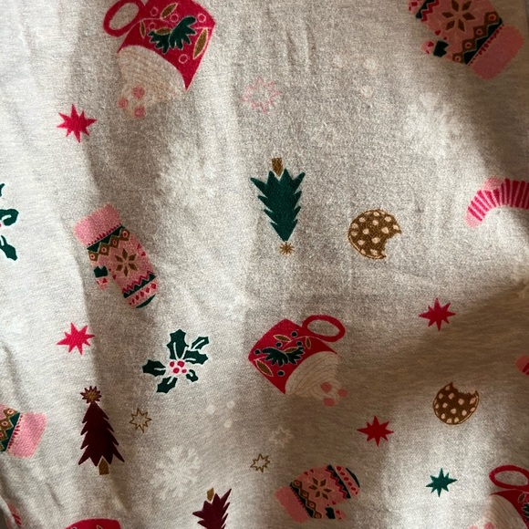 Old Navy Jogger Pajamas - Picture 6 of 9